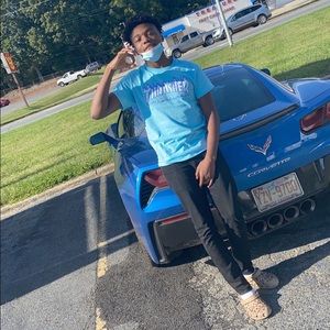 Meet your Posher, Julian